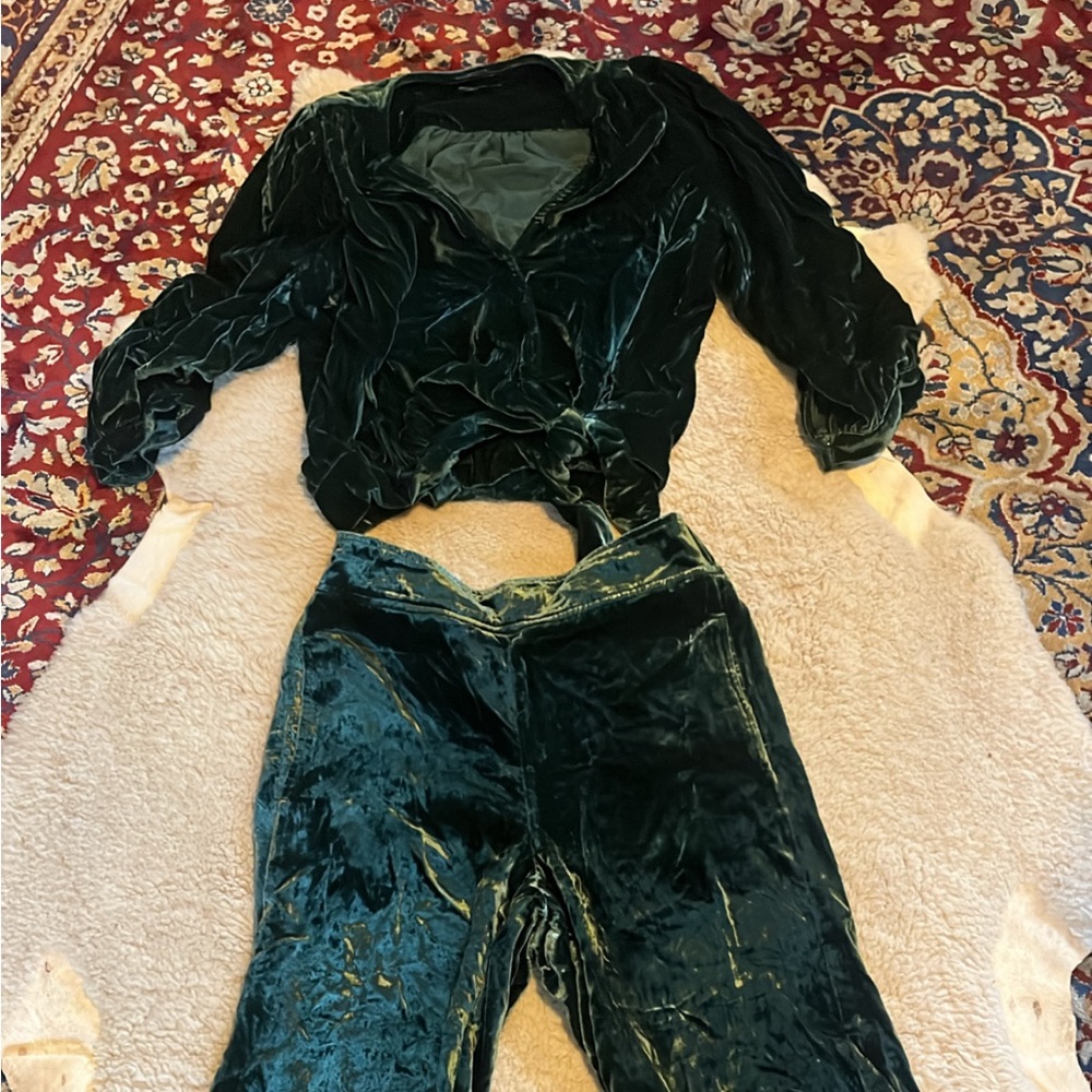 SET - Madewell Velvet Matching Set - top and bottom